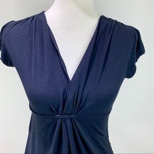 BLACK CAP SLEEVE TOP